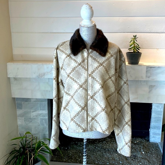 Vintage Jackets & Blazers - Y2K BARRAGE Faux Fur Collar Plaid Fleece Jacket Size Large EUC